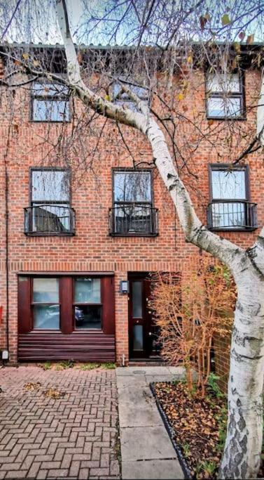 Quiet 4 Bedroom House Between Camden & Kings Cross Londra Exterior foto
