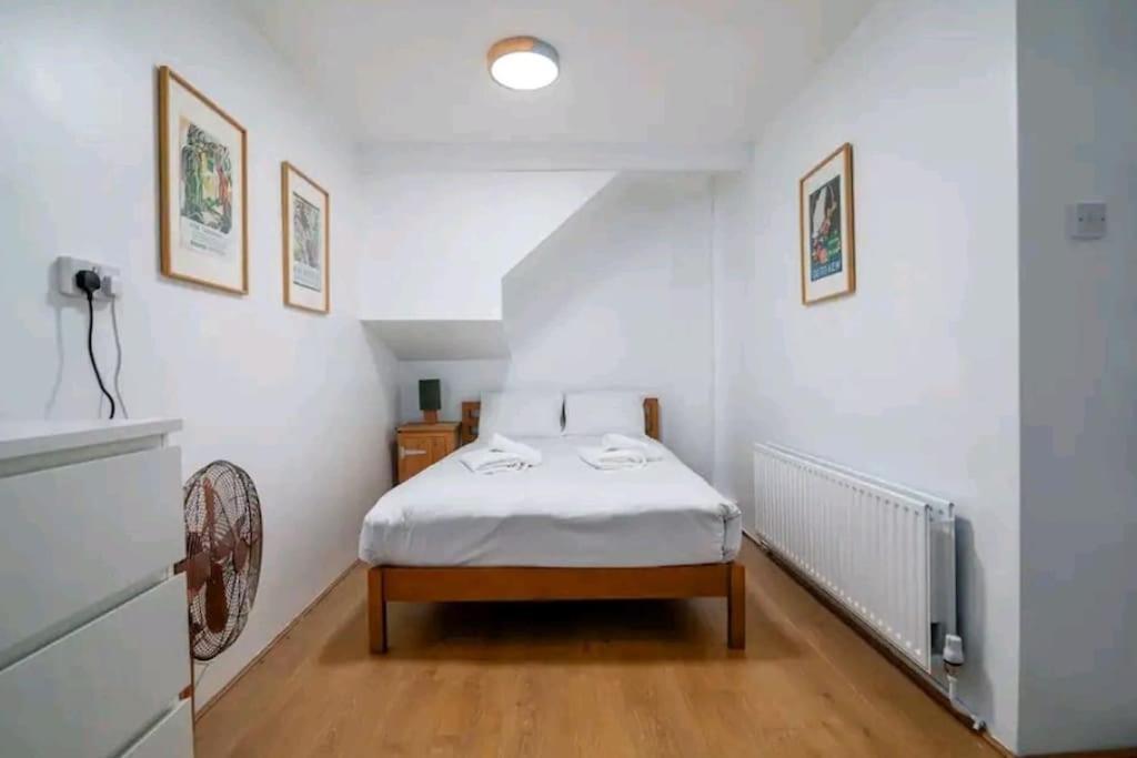 Quiet 4 Bedroom House Between Camden & Kings Cross Londra Exterior foto